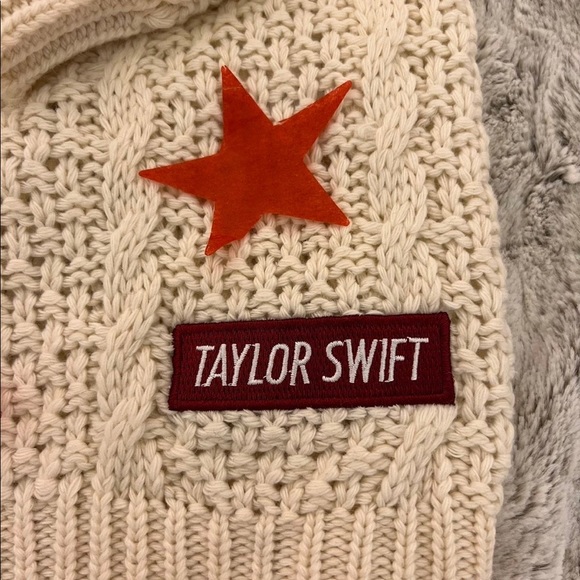 Taylor swift cardigan - Picture 2 of 4